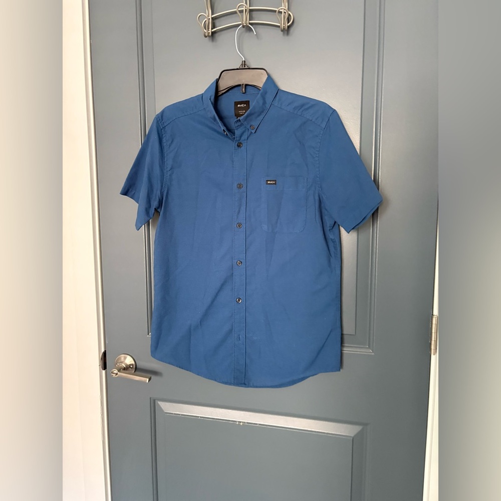 RVCA Classic Blue Shirt. Colored button down shirt for Men. Royal blue.